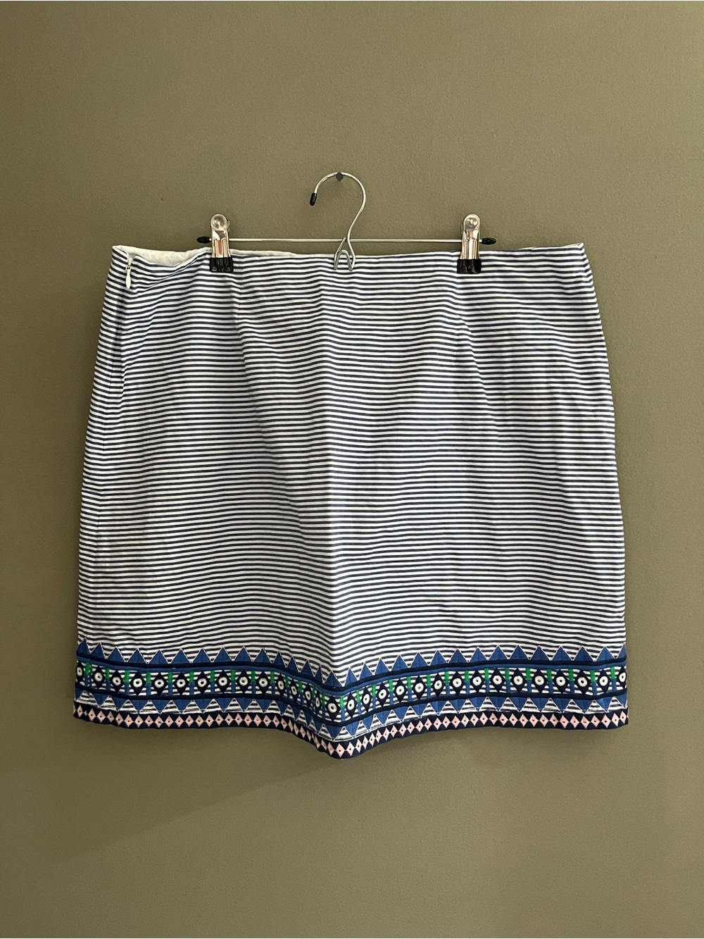 Vineyard Vines Skirt Striped Navy & White Embroidered Hem Lined Size 16 Coastal
